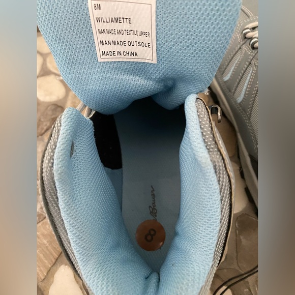 Eddie Bauer NWT woman’s size 8 lightweight, mid height, hiking boot - Picture 6 of 9